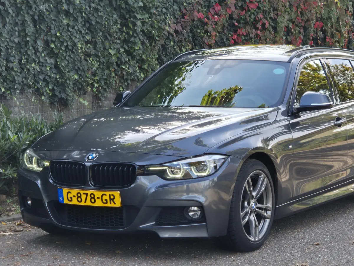 320i M Sport Edition Panorama Apple CarPlay
