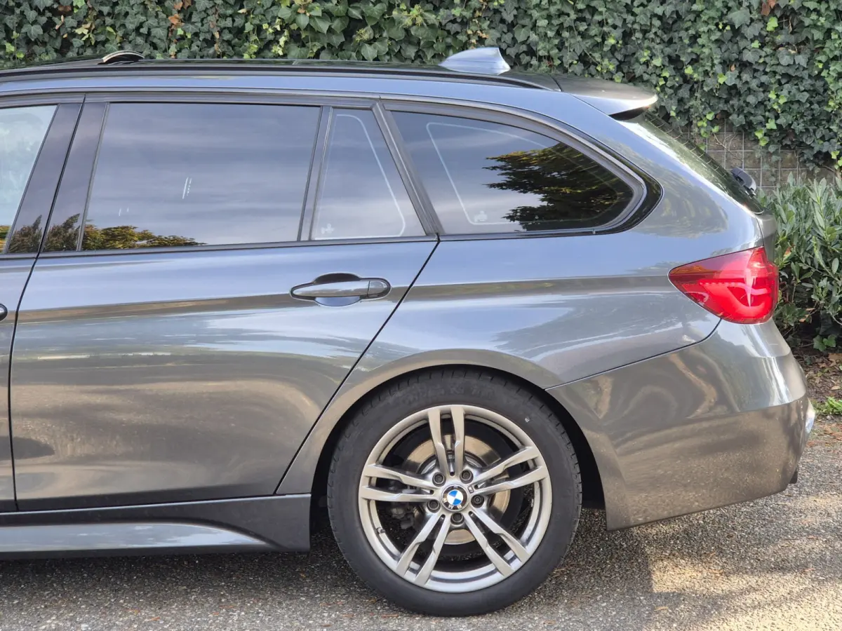 320i M Sport Edition Panorama Apple CarPlay
