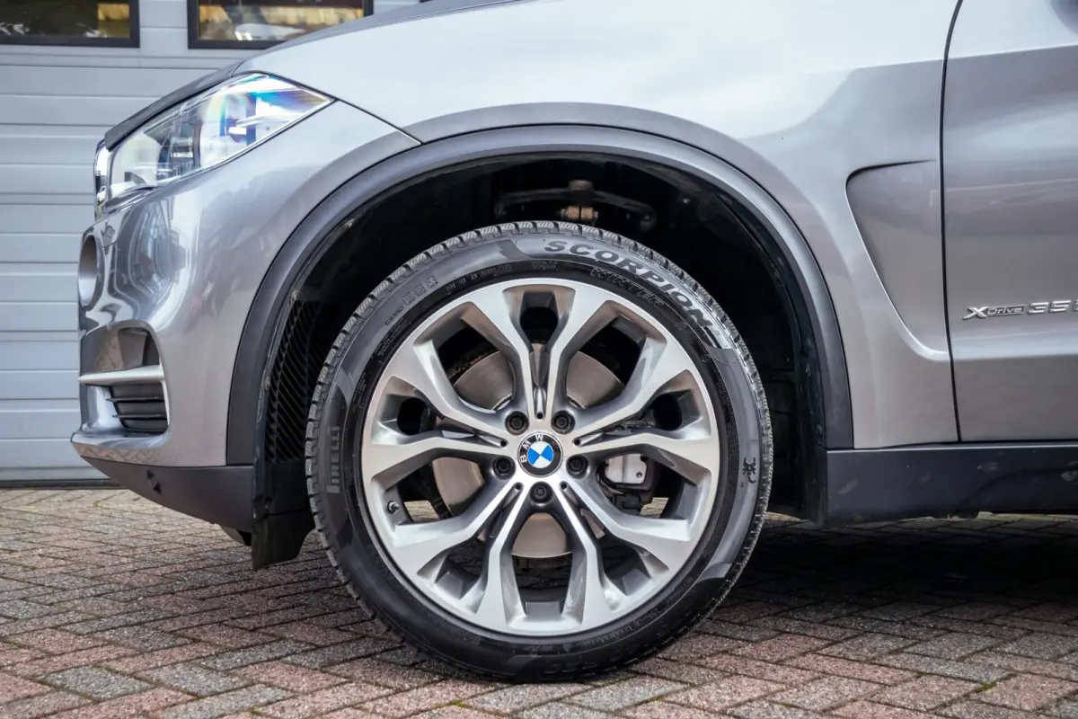 xDrive35i High Executive|HUD|H&K|Night Vision|SoftClose|360 Cam|Comfortstoelen|Keyless
