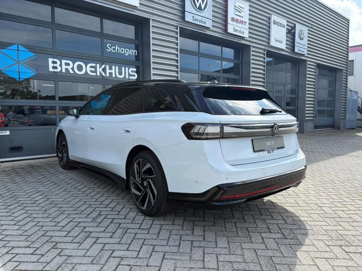 Limited Edition Plus | Koplampverlichting LED Matrix (IQ.Light) | Sfeerverlichting interieur (30 kleuren instelbaar) | Voorstoelen, verwarmbaar