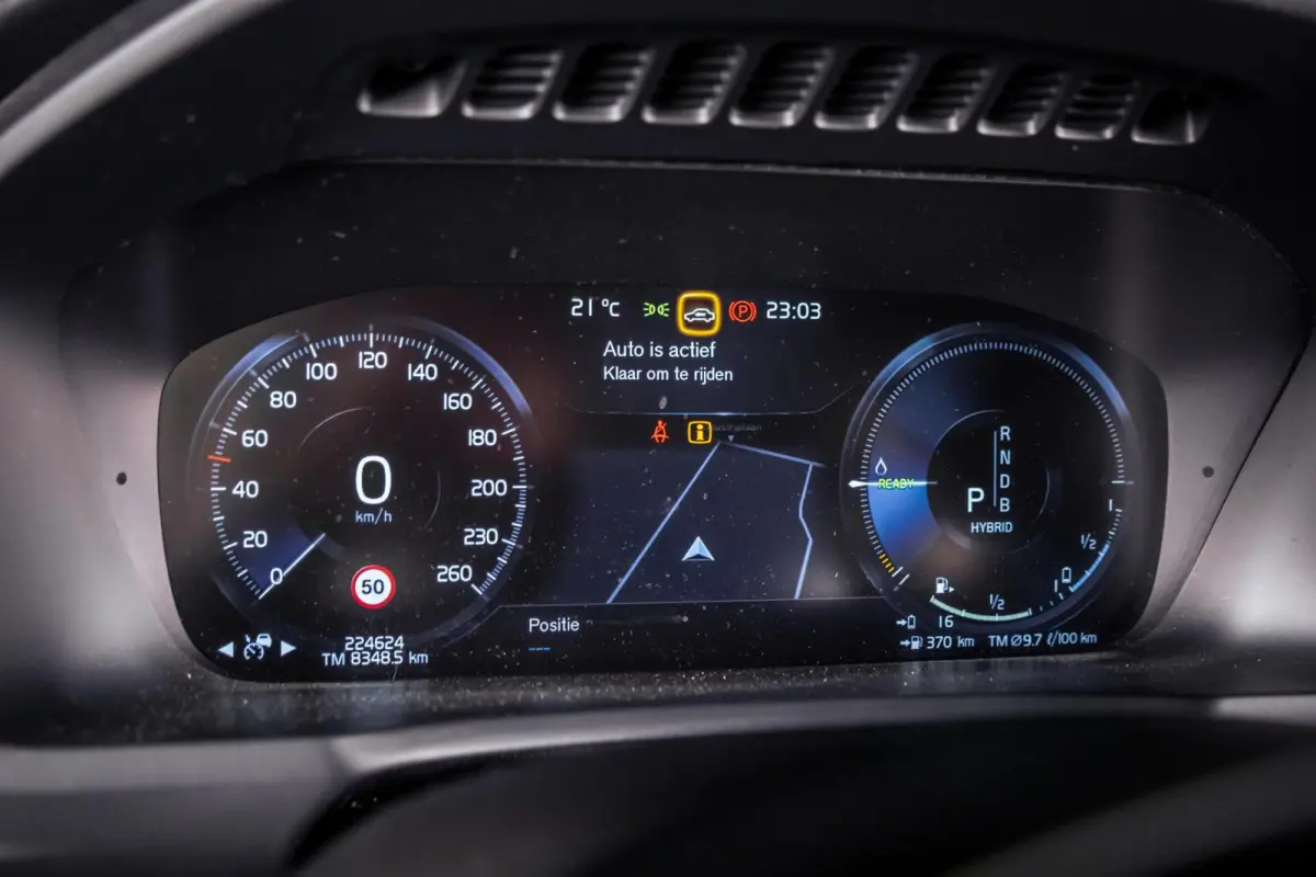 2.0 T8 Twin Engine AWD R-Design|Pano|7P|Luchtvering|Ventilatie|Memory|Trekhaak