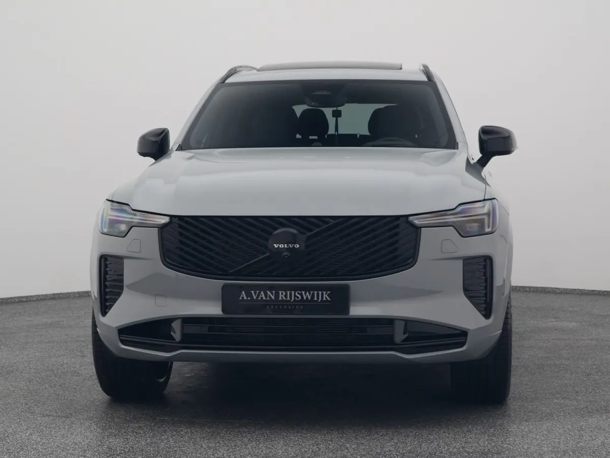 2.0 T8 Plug-in hybrid AWD Ultra Black Edition 7-Pers. |  PANO | 360° | B&W | HUD | ADAPTIVE | LUCHTVERING | STOEL- EN STUURVERW. | STOELMASSAGE | STOELVENT. | TREKHAAK