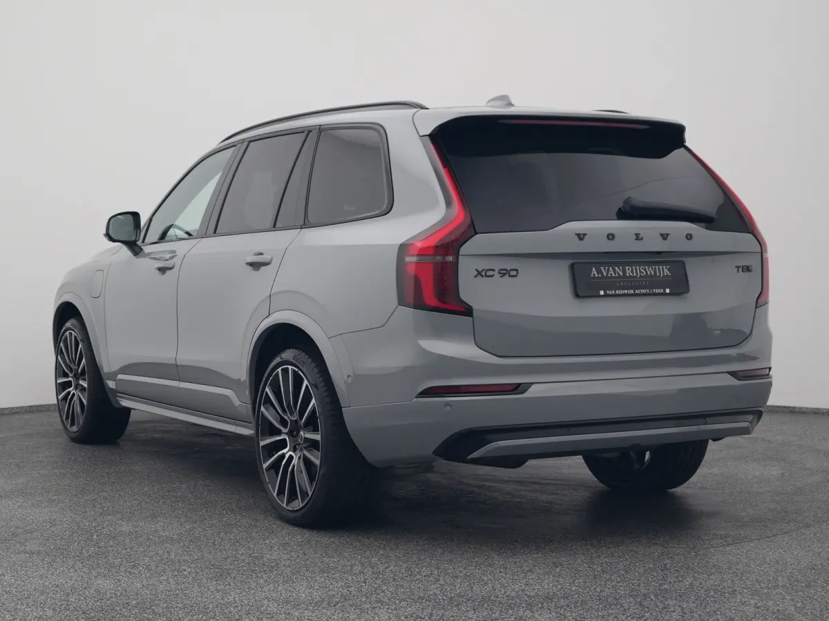 2.0 T8 Plug-in hybrid AWD Ultra Black Edition 7-Pers. |  PANO | 360° | B&W | HUD | ADAPTIVE | LUCHTVERING | STOEL- EN STUURVERW. | STOELMASSAGE | STOELVENT. | TREKHAAK