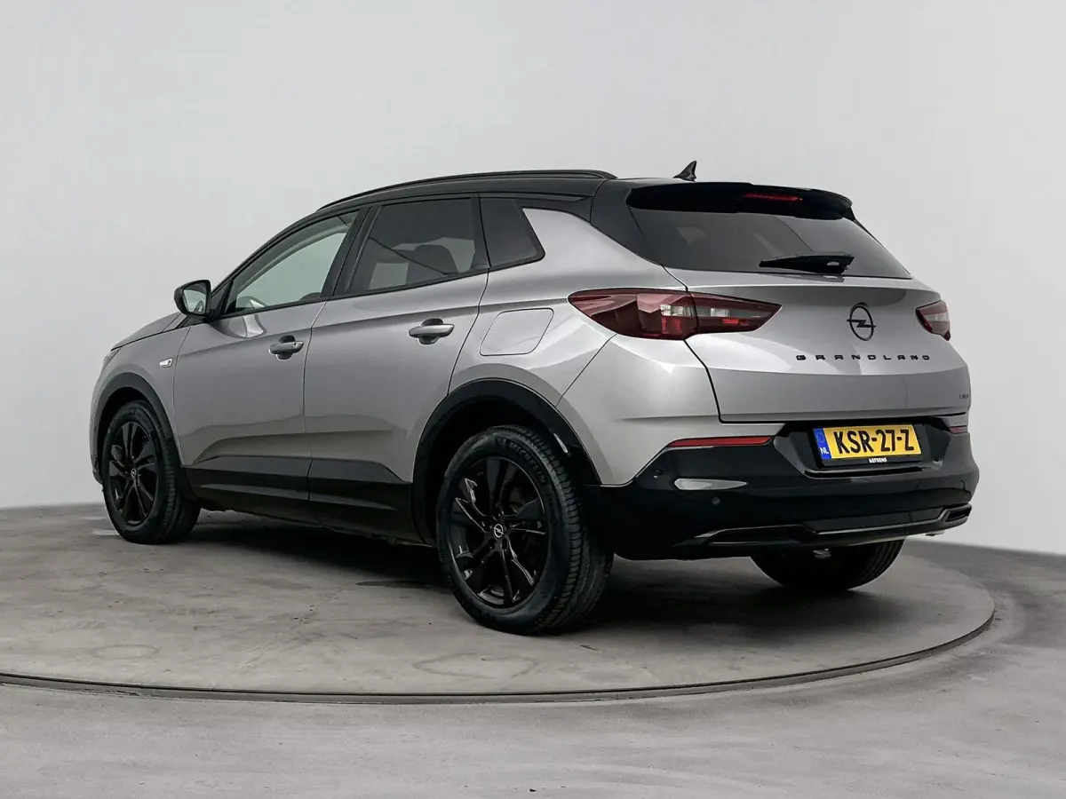 1.6 Turbo Plug-In Hybrid GS Line | Stuurwielverwarming | Lichtmetalen velgen | Elektrische achterklep | Climate control | Adaptieve cruise control |