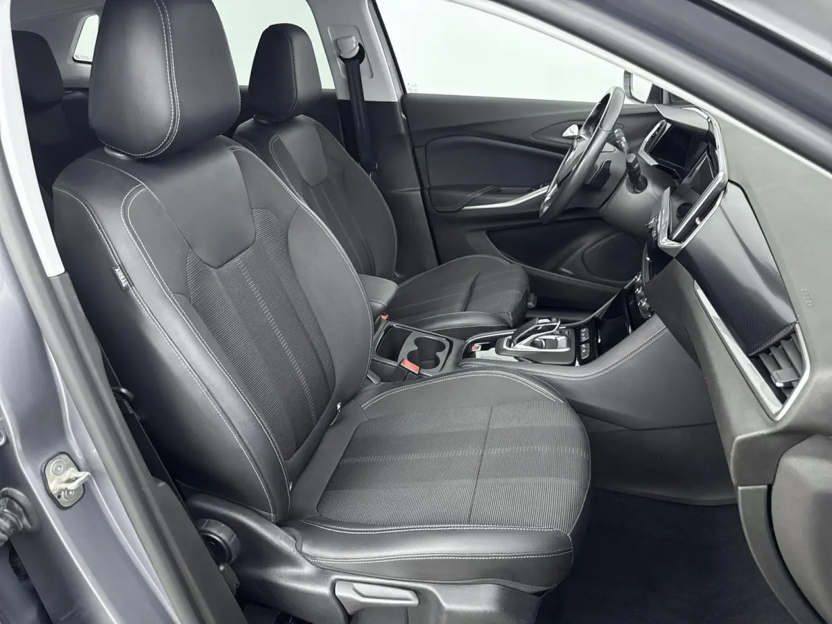 1.6 Turbo Plug-In Hybrid GS Line | Stuurwielverwarming | Lichtmetalen velgen | Elektrische achterklep | Climate control | Adaptieve cruise control |