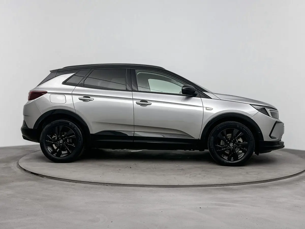1.6 Turbo Plug-In Hybrid GS Line | Stuurwielverwarming | Lichtmetalen velgen | Elektrische achterklep | Climate control | Adaptieve cruise control |
