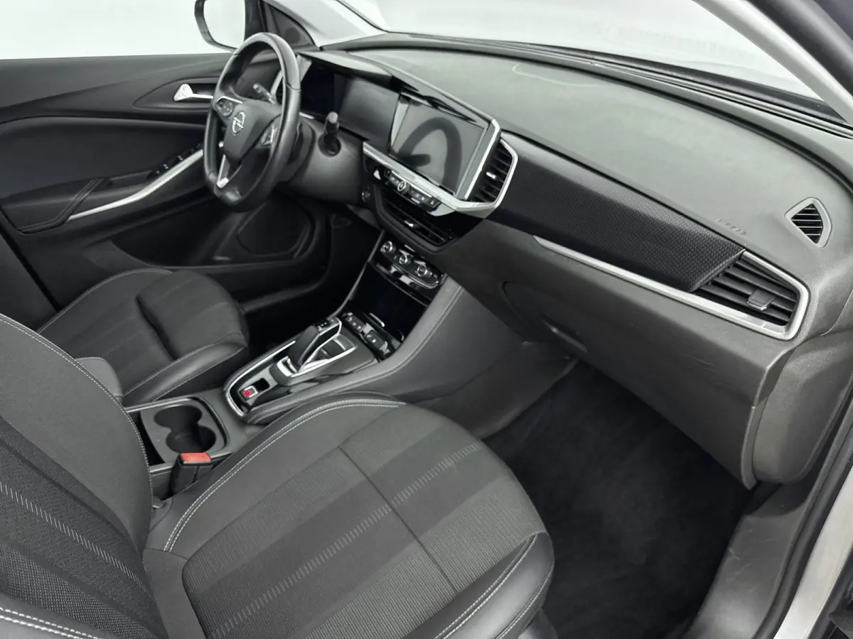 1.6 Turbo Plug-In Hybrid GS Line | Stuurwielverwarming | Lichtmetalen velgen | Elektrische achterklep | Climate control | Adaptieve cruise control |