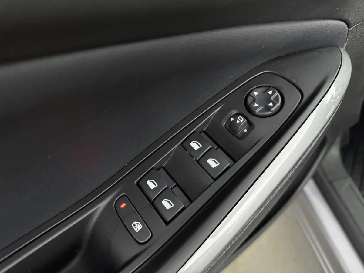 1.6 Turbo Plug-In Hybrid GS Line | Stuurwielverwarming | Lichtmetalen velgen | Elektrische achterklep | Climate control | Adaptieve cruise control |