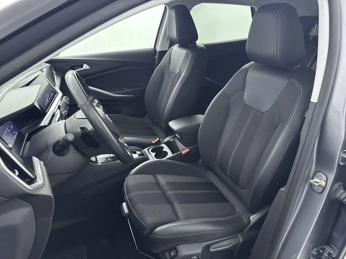 1.6 Turbo Plug-In Hybrid GS Line | Stuurwielverwarming | Lichtmetalen velgen | Elektrische achterklep | Climate control | Adaptieve cruise control |