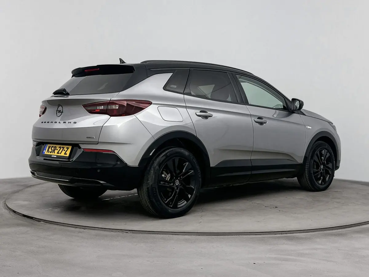 1.6 Turbo Plug-In Hybrid GS Line | Stuurwielverwarming | Lichtmetalen velgen | Elektrische achterklep | Climate control | Adaptieve cruise control |