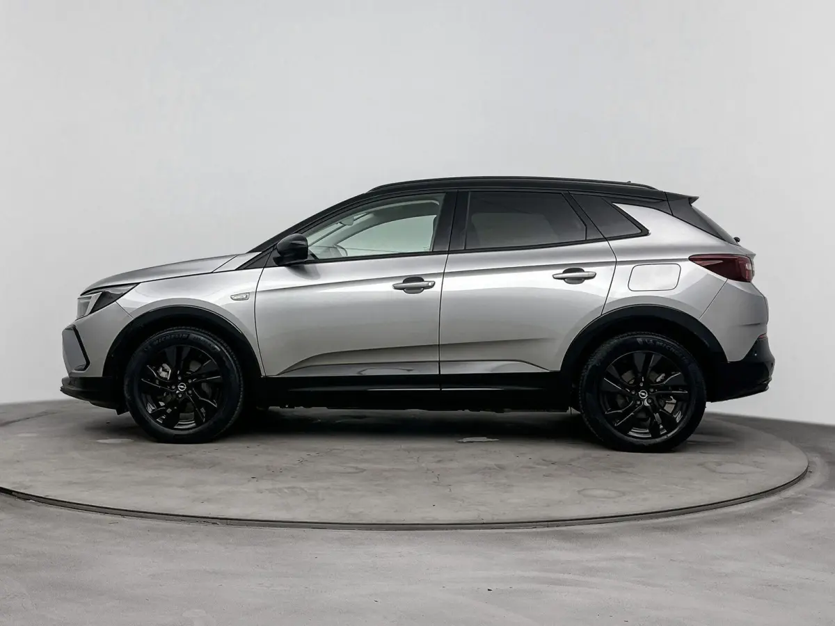 1.6 Turbo Plug-In Hybrid GS Line | Stuurwielverwarming | Lichtmetalen velgen | Elektrische achterklep | Climate control | Adaptieve cruise control |