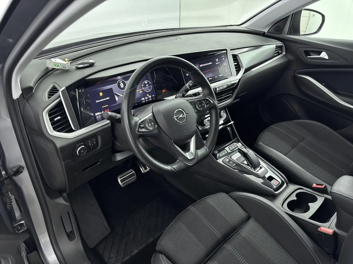 1.6 Turbo Plug-In Hybrid GS Line | Stuurwielverwarming | Lichtmetalen velgen | Elektrische achterklep | Climate control | Adaptieve cruise control |