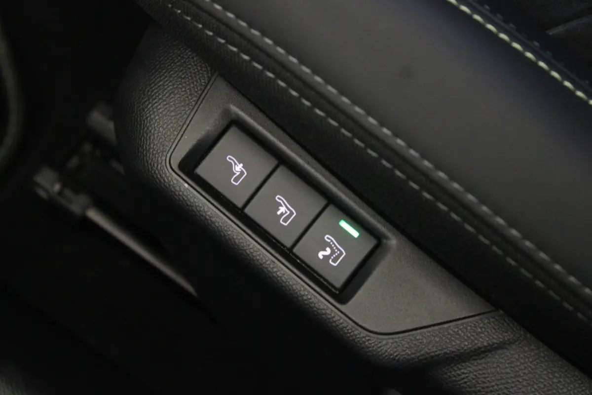1.2 Hybrid 145 e-DCS6 GT |Stoelverw.|Massage|