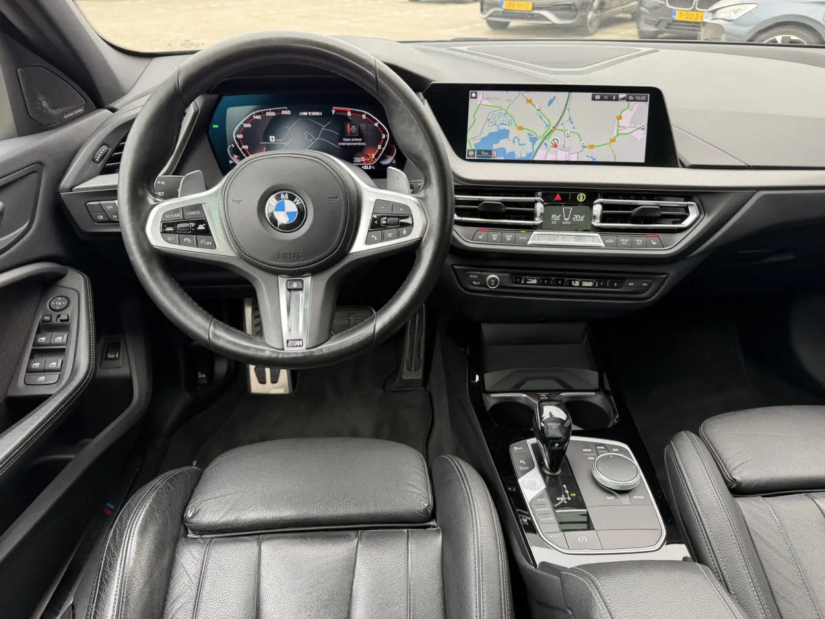 M135i xDrive High Executive M Sport Pano Harman-Kardon Leder HUD ACC 19 Inch