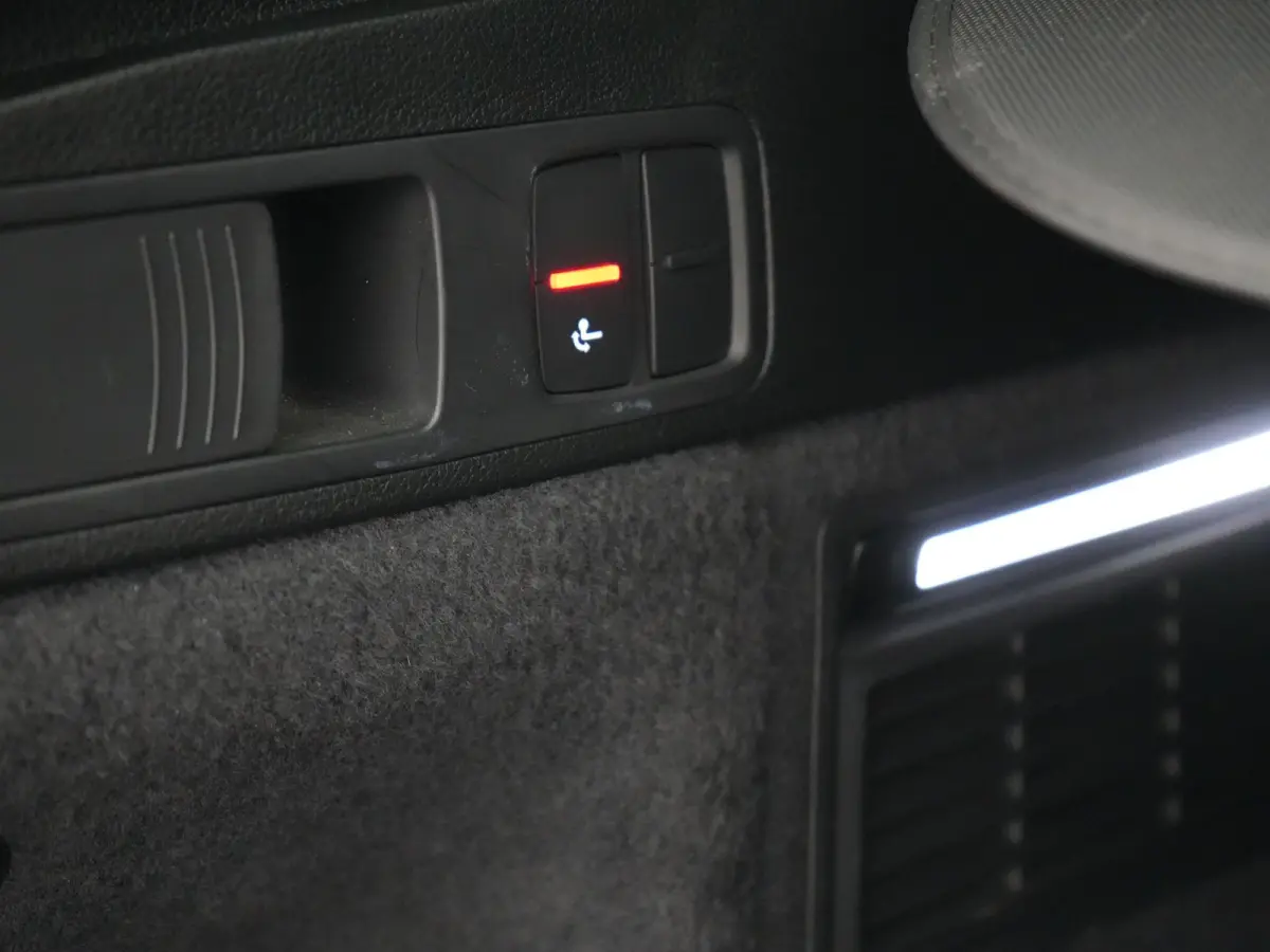 50 TFSI e Quattro 2x S Line PHEV 300pk | Trekhaak Af Fabriek | Virtual Cockpit | Camera | Sportstoelen Verwarmd | Keyless | Blis | Apple Carplay | Navigatie | DAB | Cruise Control | Plug In 