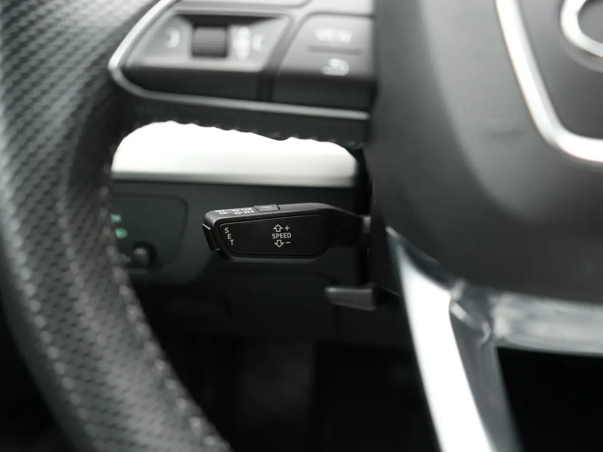 50 TFSI e Quattro 2x S Line PHEV 300pk | Trekhaak Af Fabriek | Virtual Cockpit | Camera | Sportstoelen Verwarmd | Keyless | Blis | Apple Carplay | Navigatie | DAB | Cruise Control | Plug In 