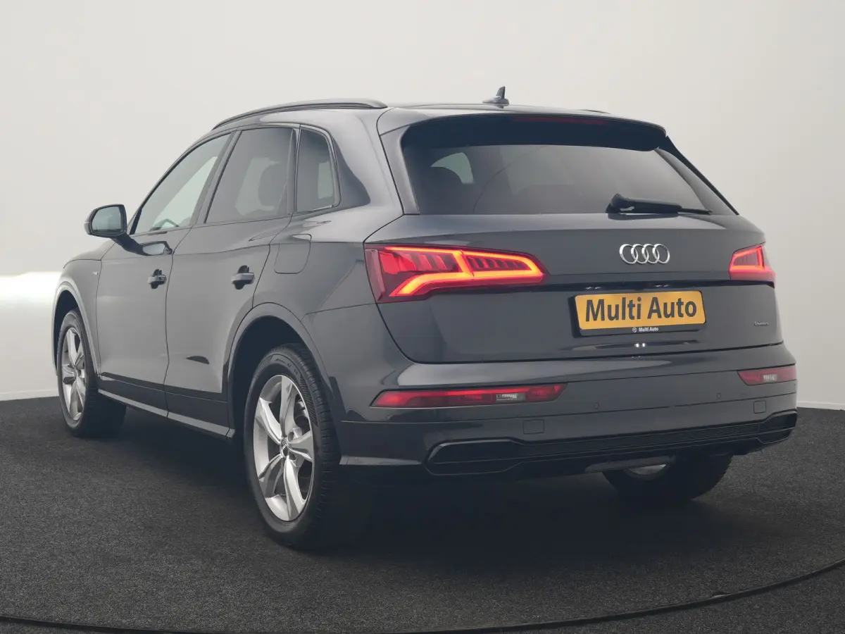 50 TFSI e Quattro 2x S Line PHEV 300pk | Trekhaak Af Fabriek | Virtual Cockpit | Camera | Sportstoelen Verwarmd | Keyless | Blis | Apple Carplay | Navigatie | DAB | Cruise Control | Plug In 