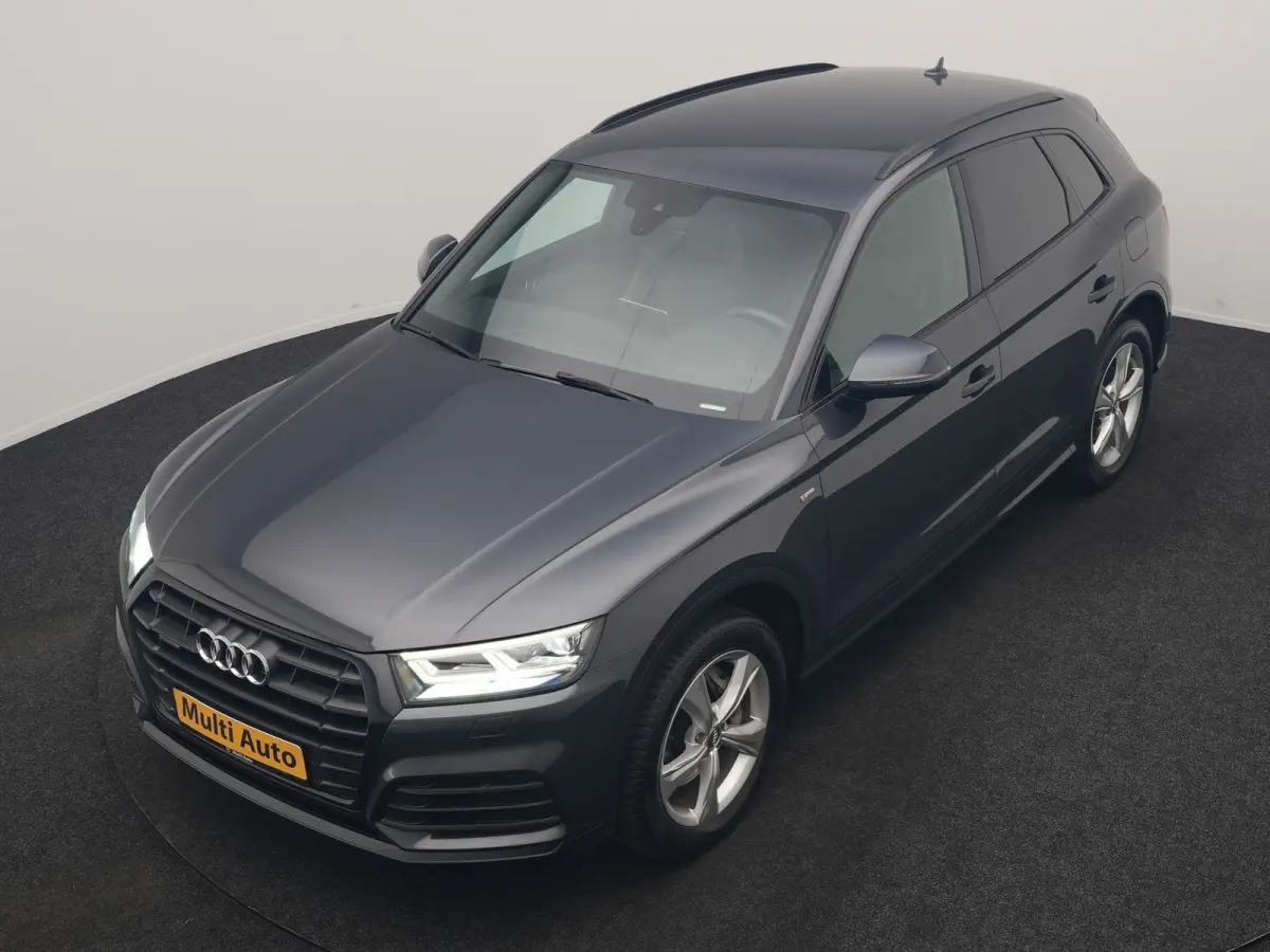 50 TFSI e Quattro 2x S Line PHEV 300pk | Trekhaak Af Fabriek | Virtual Cockpit | Camera | Sportstoelen Verwarmd | Keyless | Blis | Apple Carplay | Navigatie | DAB | Cruise Control | Plug In 