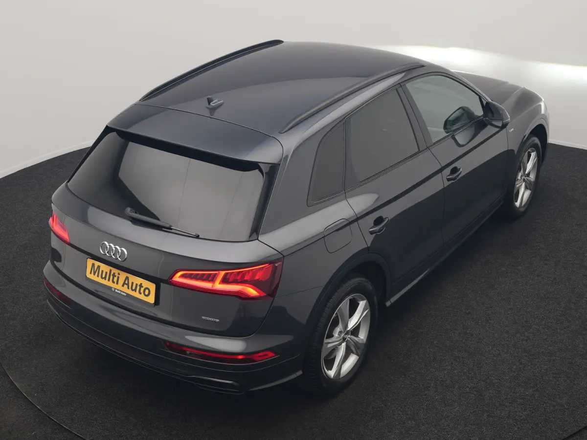 50 TFSI e Quattro 2x S Line PHEV 300pk | Trekhaak Af Fabriek | Virtual Cockpit | Camera | Sportstoelen Verwarmd | Keyless | Blis | Apple Carplay | Navigatie | DAB | Cruise Control | Plug In 