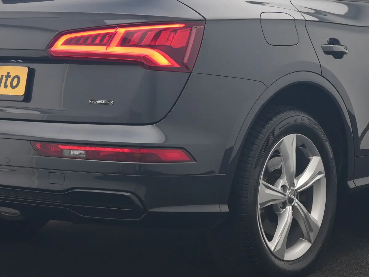 50 TFSI e Quattro 2x S Line PHEV 300pk | Trekhaak Af Fabriek | Virtual Cockpit | Camera | Sportstoelen Verwarmd | Keyless | Blis | Apple Carplay | Navigatie | DAB | Cruise Control | Plug In 