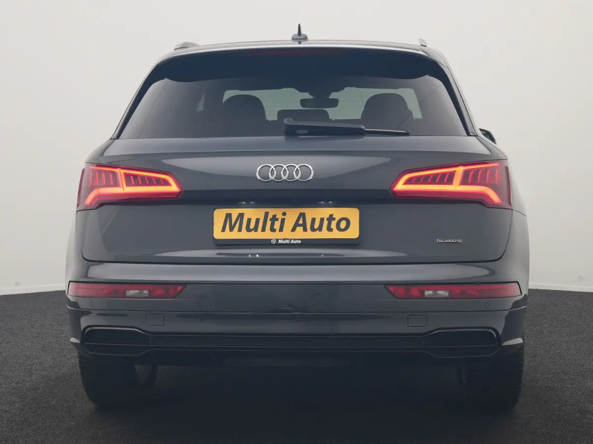 50 TFSI e Quattro 2x S Line PHEV 300pk | Trekhaak Af Fabriek | Virtual Cockpit | Camera | Sportstoelen Verwarmd | Keyless | Blis | Apple Carplay | Navigatie | DAB | Cruise Control | Plug In 