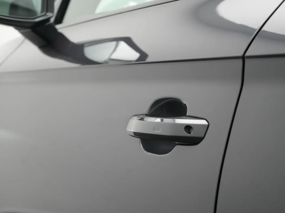 50 TFSI e Quattro 2x S Line PHEV 300pk | Trekhaak Af Fabriek | Virtual Cockpit | Camera | Sportstoelen Verwarmd | Keyless | Blis | Apple Carplay | Navigatie | DAB | Cruise Control | Plug In 