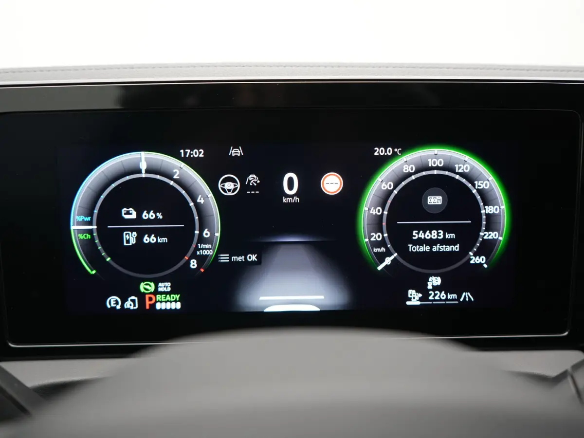 1.5 eHybrid R-Line Business 272pk Dealer O.H. | Adaptive Cruise | Head Up | 360 Camera | IQ Light | Sportstoelen Massage & Verwarmd | Stuur Verwarmd | Sfeerverlichting | Apple Carplay | Blis