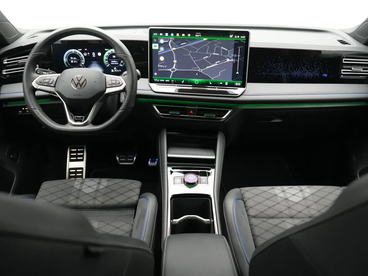 1.5 eHybrid R-Line Business 272pk Dealer O.H. | Adaptive Cruise | Head Up | 360 Camera | IQ Light | Sportstoelen Massage & Verwarmd | Stuur Verwarmd | Sfeerverlichting | Apple Carplay | Blis