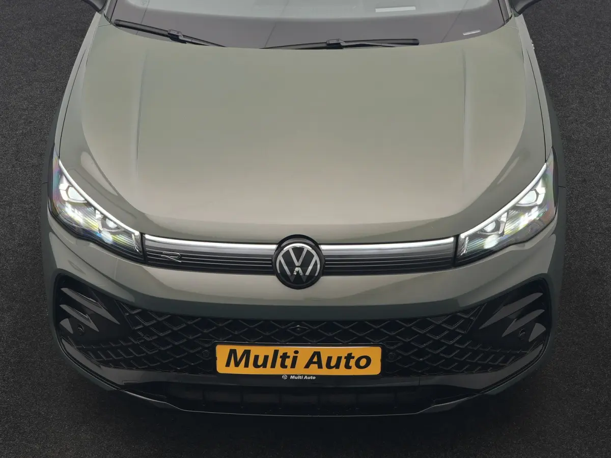 1.5 eHybrid R-Line Business 272pk Dealer O.H. | Adaptive Cruise | Head Up | 360 Camera | IQ Light | Sportstoelen Massage & Verwarmd | Stuur Verwarmd | Sfeerverlichting | Apple Carplay | Blis