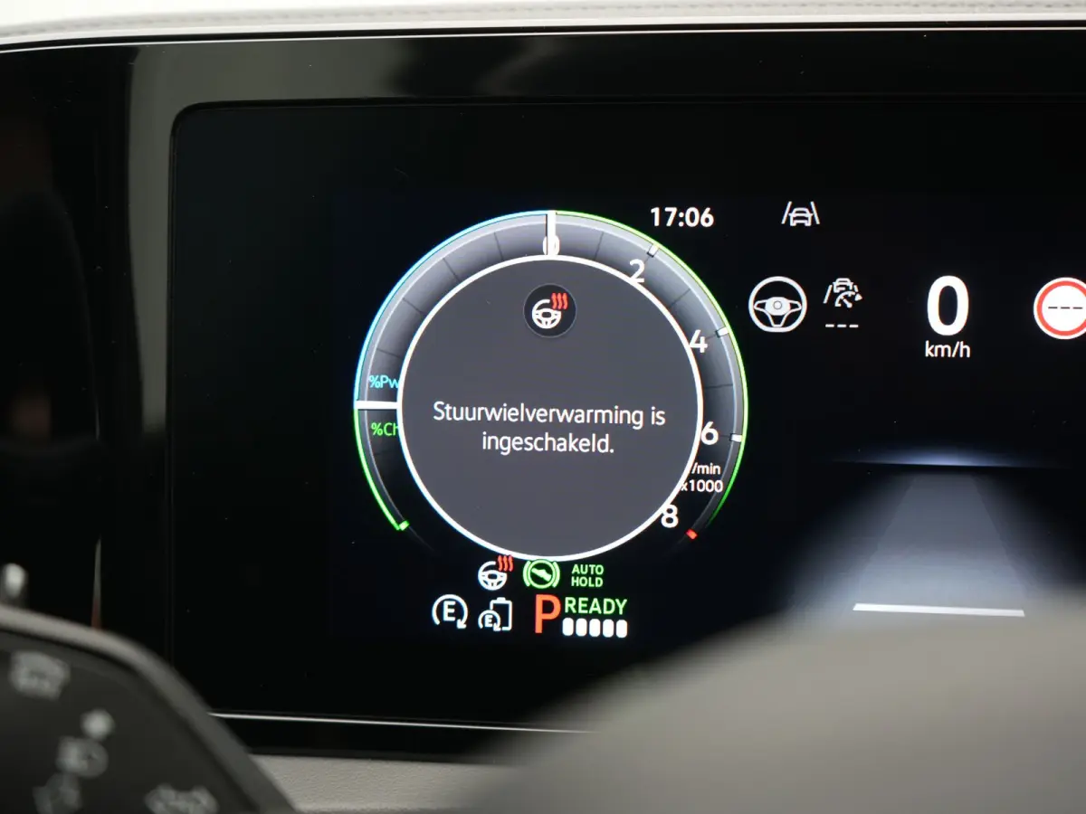 1.5 eHybrid R-Line Business 272pk Dealer O.H. | Adaptive Cruise | Head Up | 360 Camera | IQ Light | Sportstoelen Massage & Verwarmd | Stuur Verwarmd | Sfeerverlichting | Apple Carplay | Blis