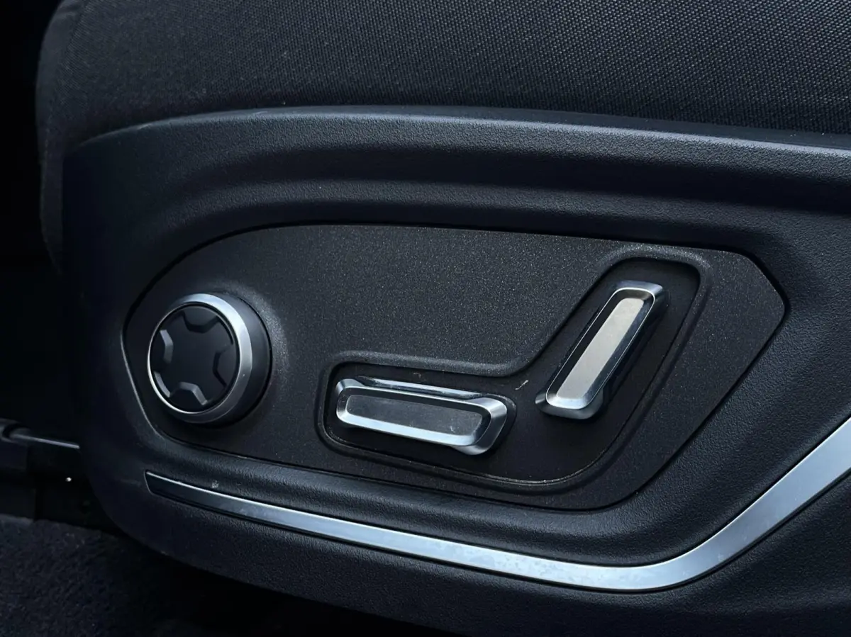 1.5 Pano, Camera, Carplay, Climat, LM..