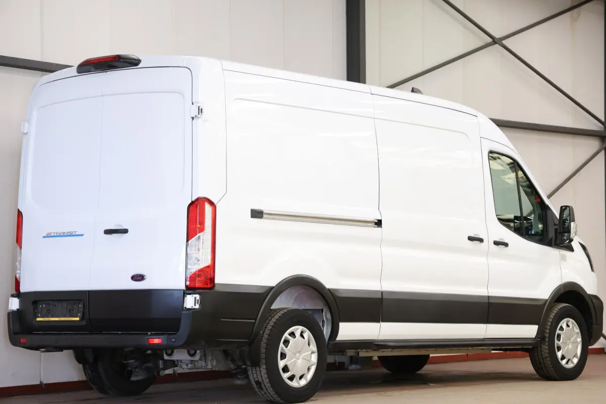 350 L3H2 Trend 68 kWh Zonder Begrenzing