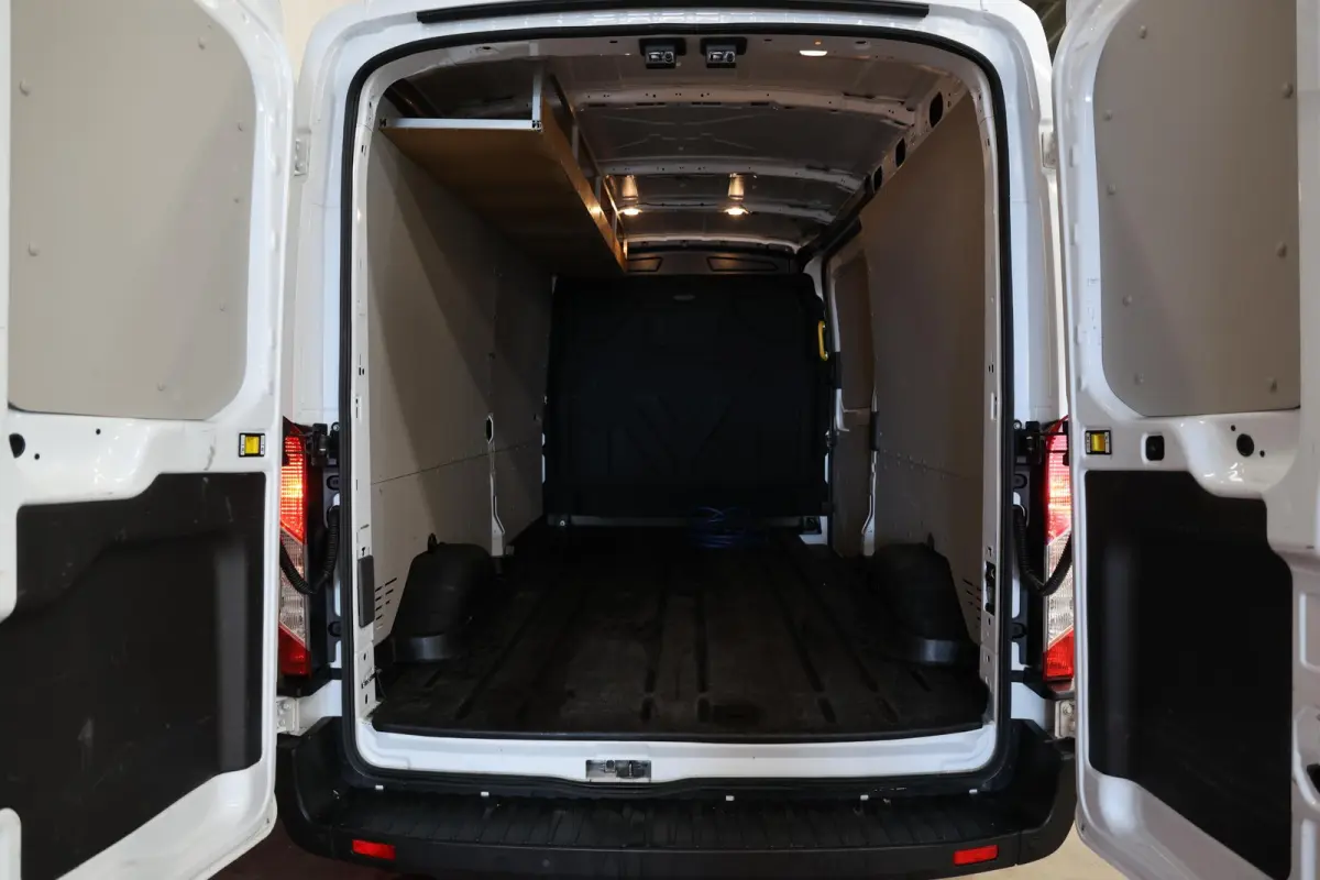 350 L3H2 Trend 68 kWh Zonder Begrenzing
