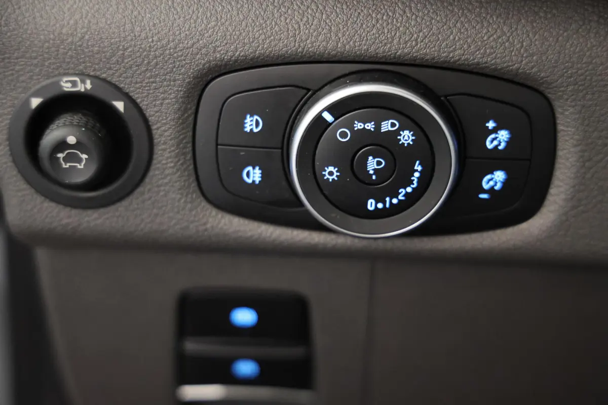 350 L3H2 Trend 68 kWh Zonder Begrenzing
