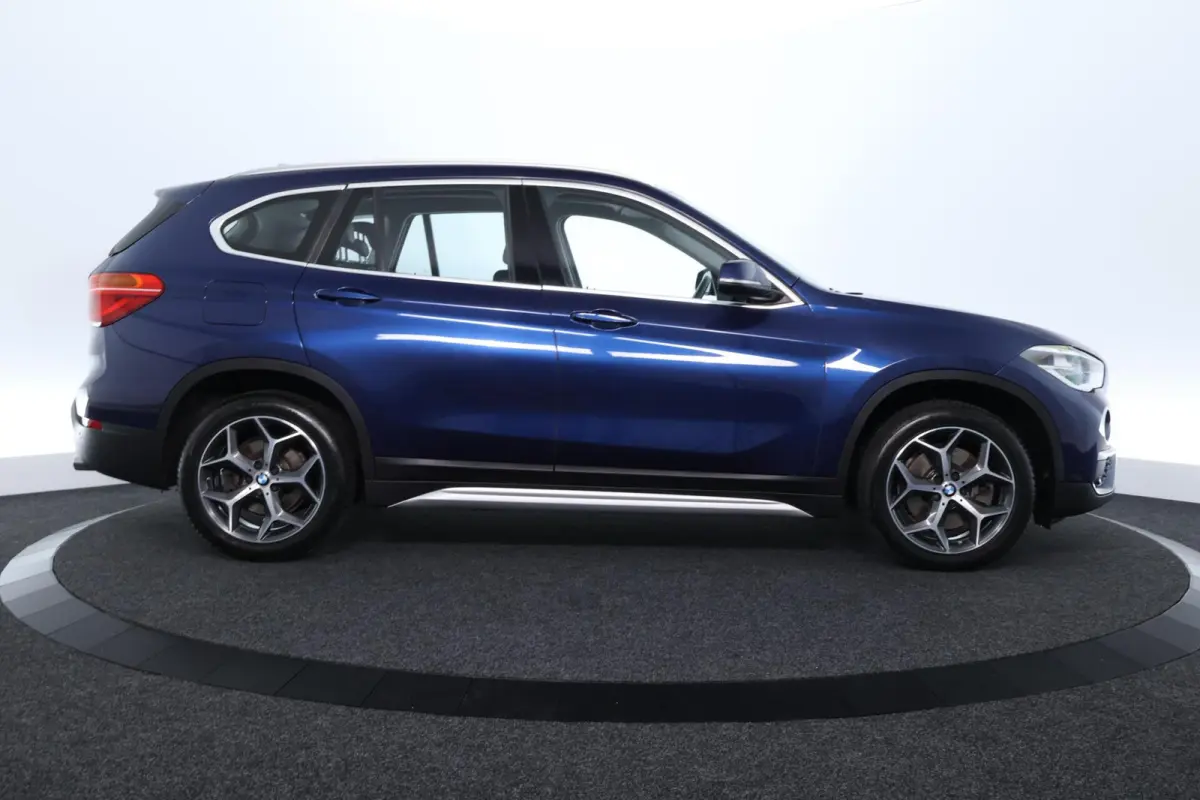 sDrive20i Corporate Lease Executive |PANO|ST VWM|CAMERA|CLIMA|CRUISE|LED|PDC|NAV