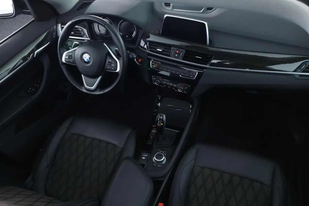 sDrive20i Corporate Lease Executive |PANO|ST VWM|CAMERA|CLIMA|CRUISE|LED|PDC|NAV