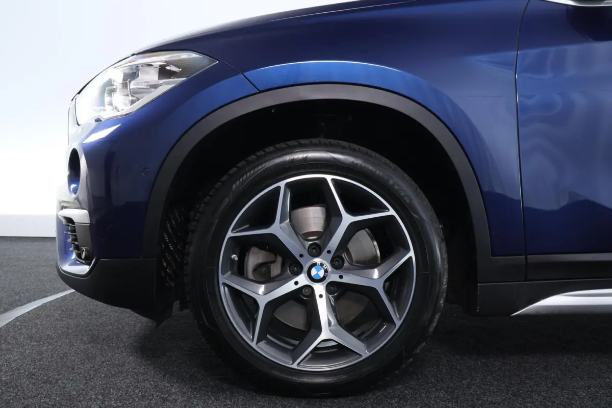 sDrive20i Corporate Lease Executive |PANO|ST VWM|CAMERA|CLIMA|CRUISE|LED|PDC|NAV