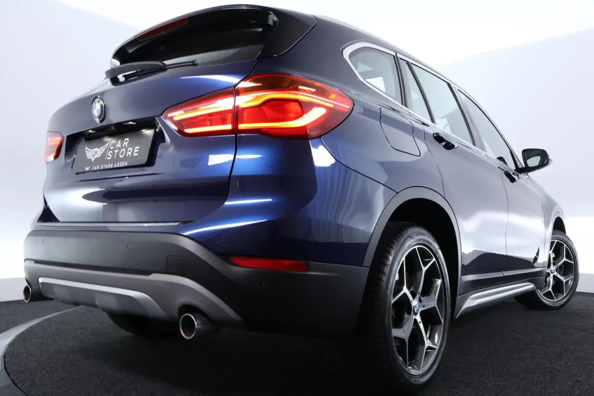 sDrive20i Corporate Lease Executive |PANO|ST VWM|CAMERA|CLIMA|CRUISE|LED|PDC|NAV