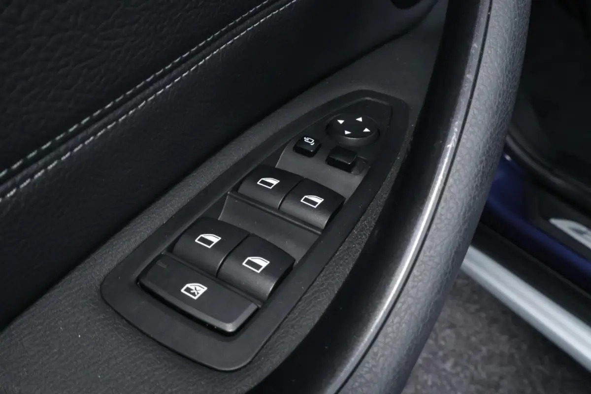 sDrive20i Corporate Lease Executive |PANO|ST VWM|CAMERA|CLIMA|CRUISE|LED|PDC|NAV