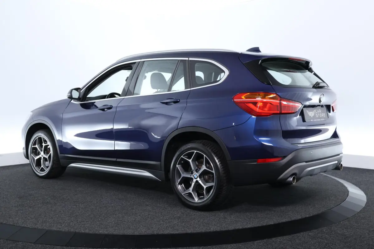 sDrive20i Corporate Lease Executive |PANO|ST VWM|CAMERA|CLIMA|CRUISE|LED|PDC|NAV