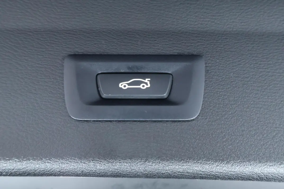 sDrive20i Corporate Lease Executive |PANO|ST VWM|CAMERA|CLIMA|CRUISE|LED|PDC|NAV