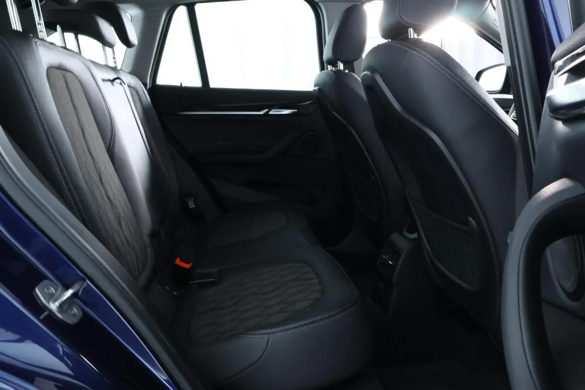 sDrive20i Corporate Lease Executive |PANO|ST VWM|CAMERA|CLIMA|CRUISE|LED|PDC|NAV