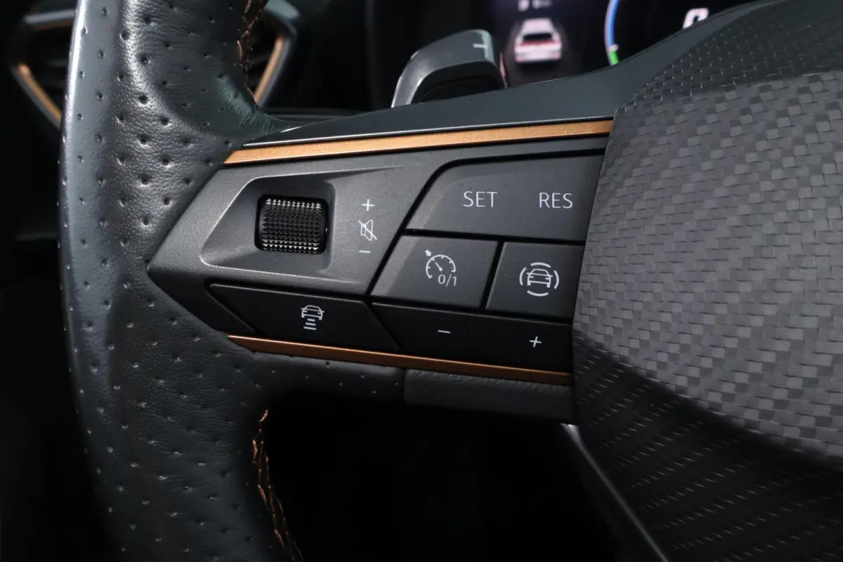 1.4 e-Hybrid VZ Copper Edition |PANO|STUUR+STOEL VWM|CAMERA|ACC|LED LM VELGEN 19''
