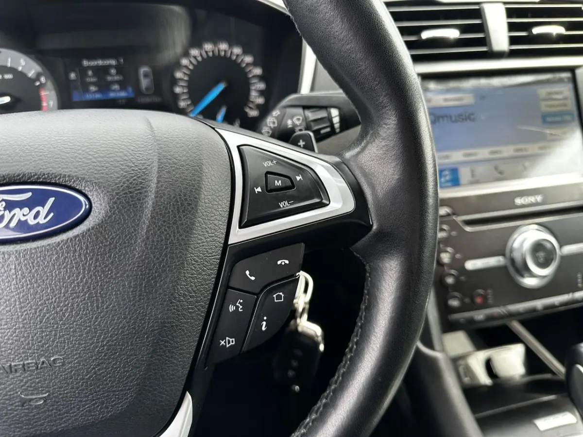 1.5 Titanium Lease Edition |CAMERA|ST VWM|CRUISE| LM VELGEN 16"|PDC| SONY MULTIMEDIA