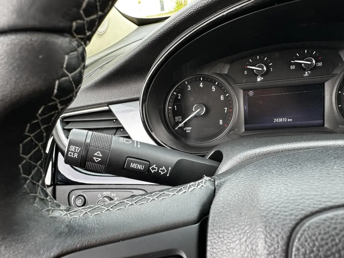 1.4 Turbo 120 Jaar Edition |CARPLAY|CRUISE|CAMERA|LM VELGEN 18''