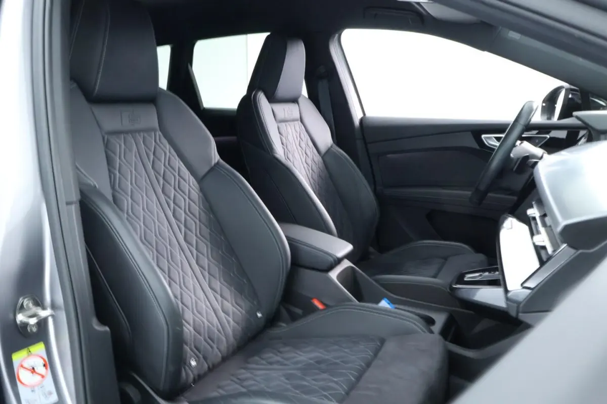 35 Launch edition Advanced 55 kWh |SONOS|CARPLAY|STOEL VWM|STANDKACHEL|LM VELGEN 20''|ACC|