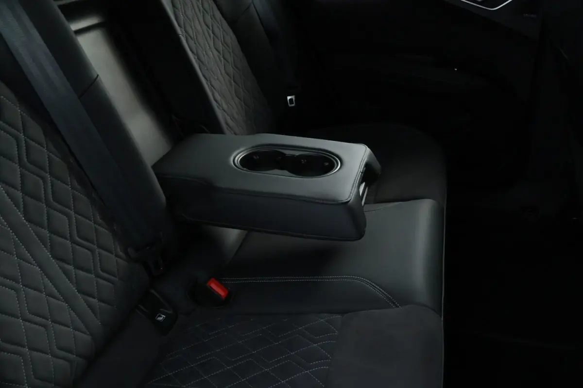 35 Launch edition Advanced 55 kWh |SONOS|CARPLAY|STOEL VWM|STANDKACHEL|LM VELGEN 20''|ACC|