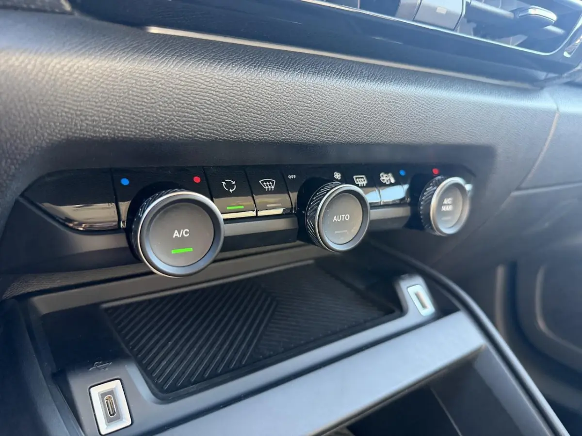 1.2 Puretech Feel Pack |CAMERA|CARPLAY|HEAD UP|LEDER|CLIMA|CRUISE|PDC