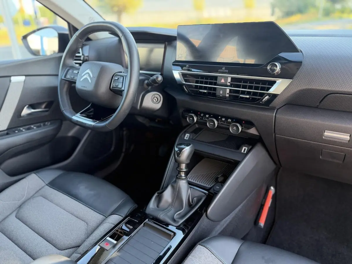 1.2 Puretech Feel Pack |CAMERA|CARPLAY|HEAD UP|LEDER|CLIMA|CRUISE|PDC