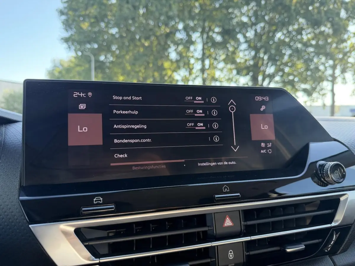 1.2 Puretech Feel Pack |CAMERA|CARPLAY|HEAD UP|LEDER|CLIMA|CRUISE|PDC